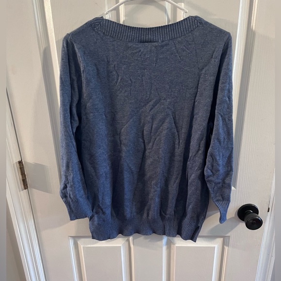 NWT Blue Loft Sweater. Size Large. - Picture 2 of 4